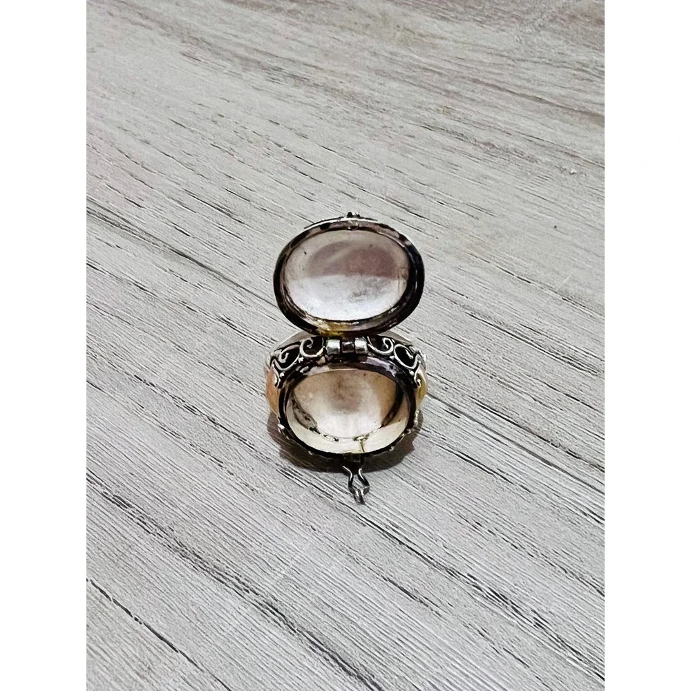 Vintage 1990's Black Onyx Poison Ring Sterling Silver Locket Ring sz 6.5